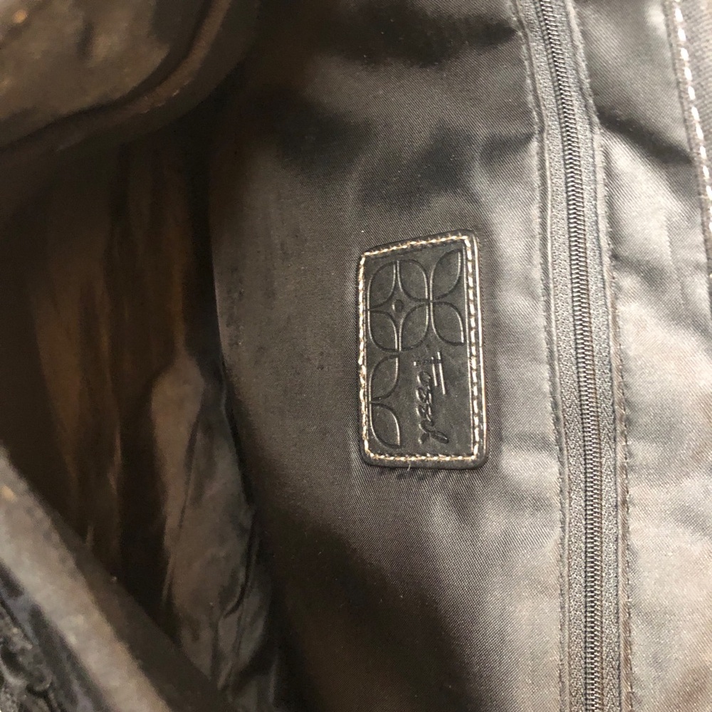 Fossil Black Messenger Bag with Adjustable Strap. Like new. OG hangtag and key - Picture 10 of 16